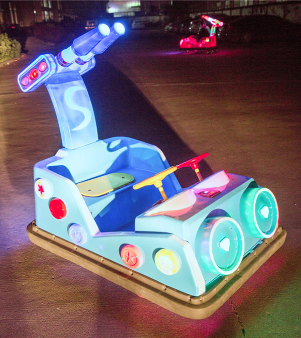 超級(jí)戰(zhàn)車(chē) (13)